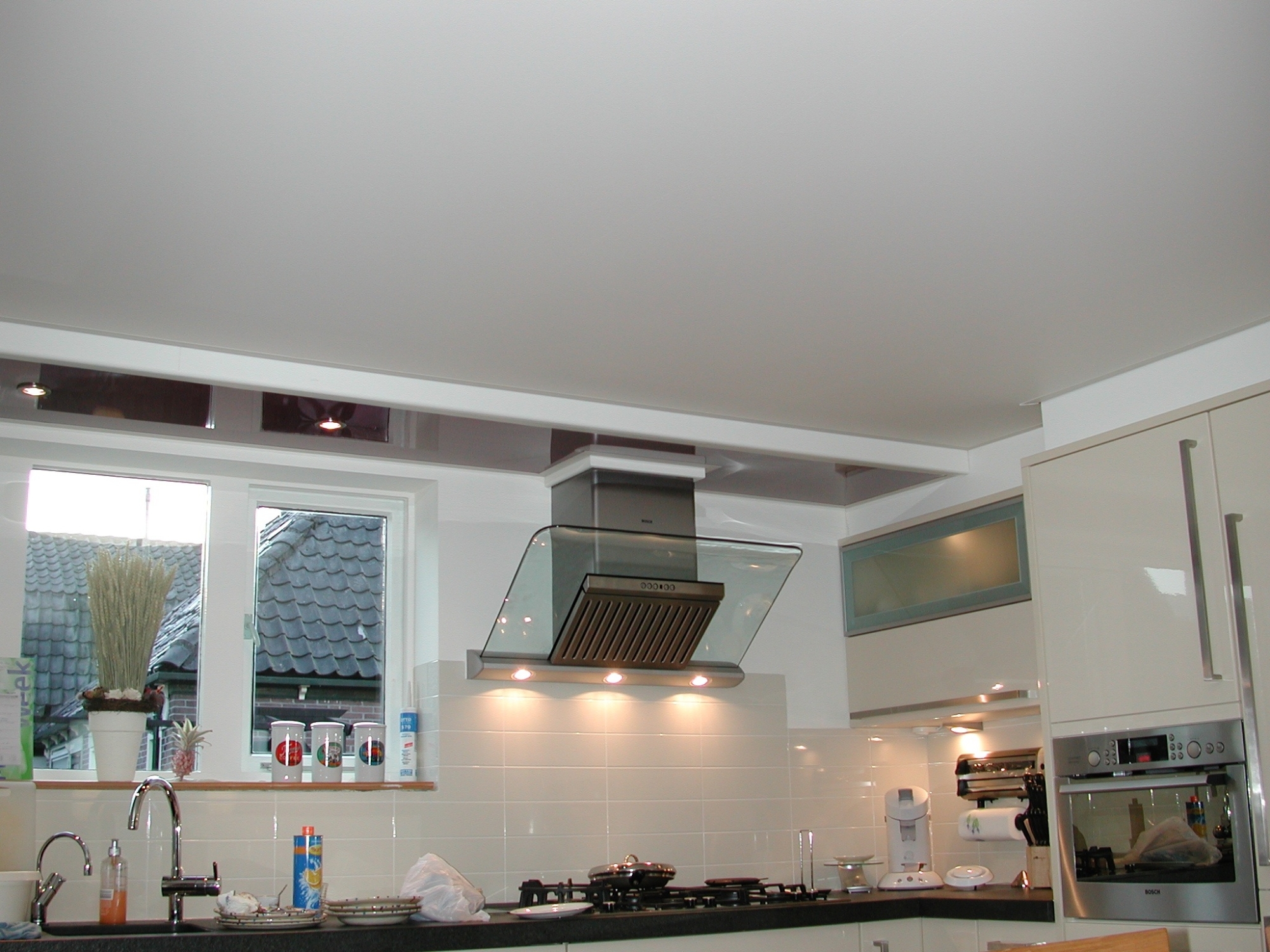 Een mooi verlaagd plafond in de keuken | Plameco